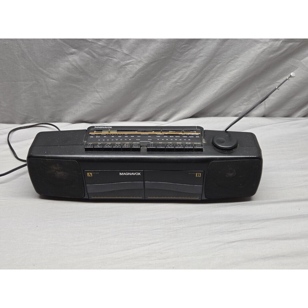 Magnavox D8097 Dual Cassette Boombox AM FM Radio Vintage Portable Black Works
